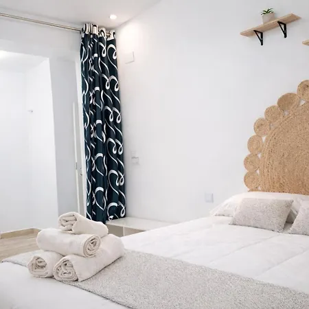 Estudios El Arcangel De Apartment *