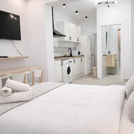 Estudios El Arcangel De Apartment